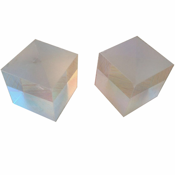 2Pcs 2.2x2.2x2.2cm Optical Glass Educational Prism Cross Dichroic X-Cube Glass Prisms RGB Combiner Decoration Glass Splitter Prism