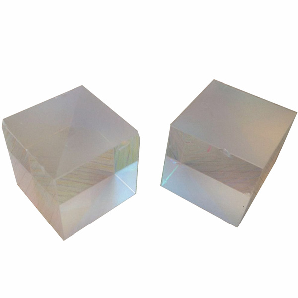 2Pcs 2.2x2.2x2.2cm Optical Glass Educational Prism Cross Dichroic X-Cube Glass Prisms RGB Combiner Decoration Glass Splitter Prism