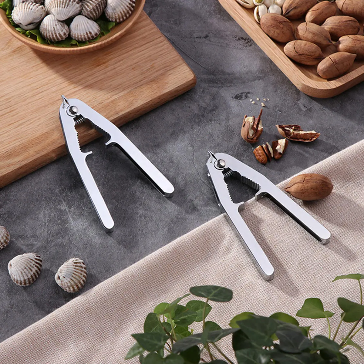 Multifunctional Clam Opener Plier - Seafood & Oyster Shucking Tool - Kitchen Clip - Image 3