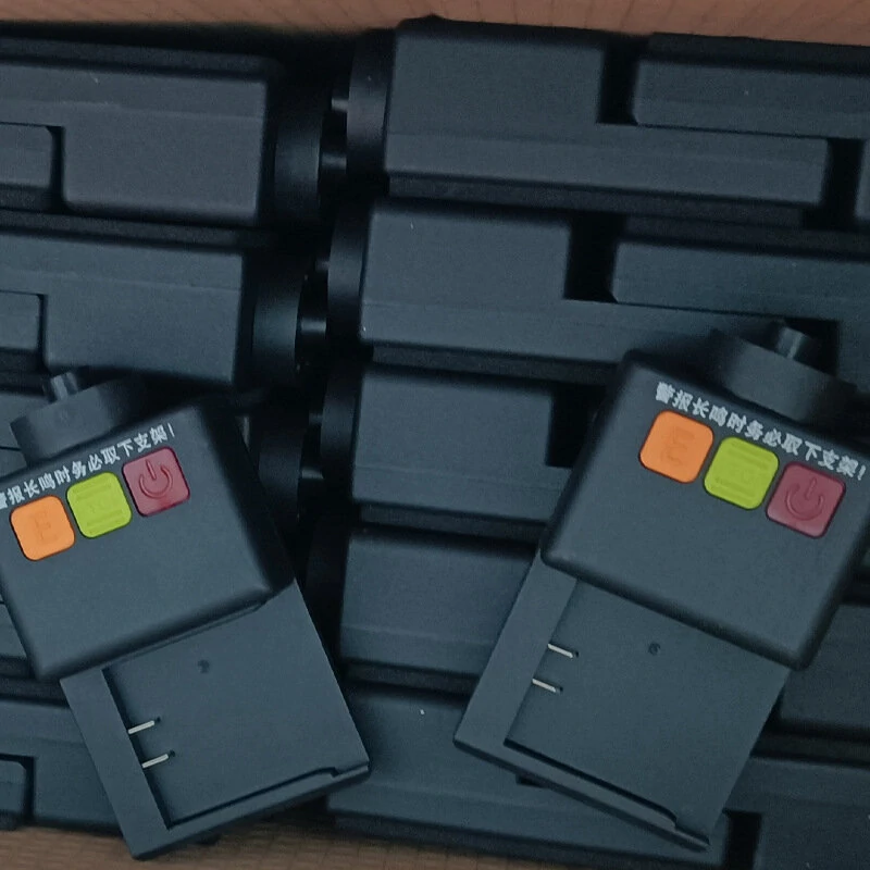 7x15cm Laser Level with Suction Bracket | EU Charger & 2400mAh Battery | Automatic Adsorption, Punch-Free - Image 3