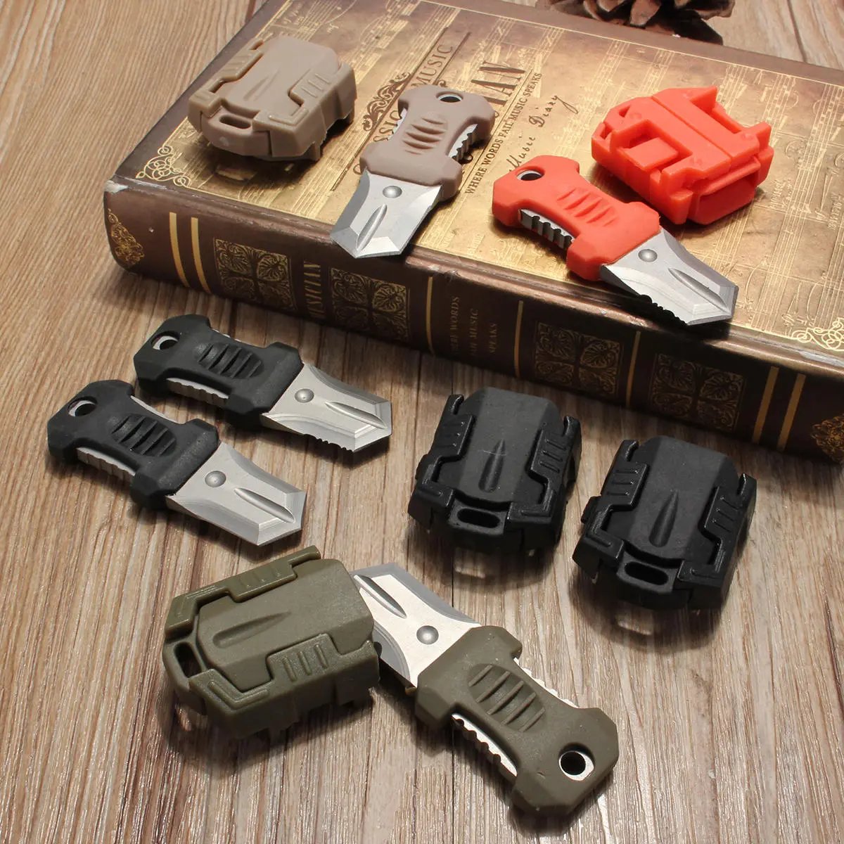 Multifunctional Mini Pocket EDC Survival Tool | Molle Webbing Attachment - Image 4