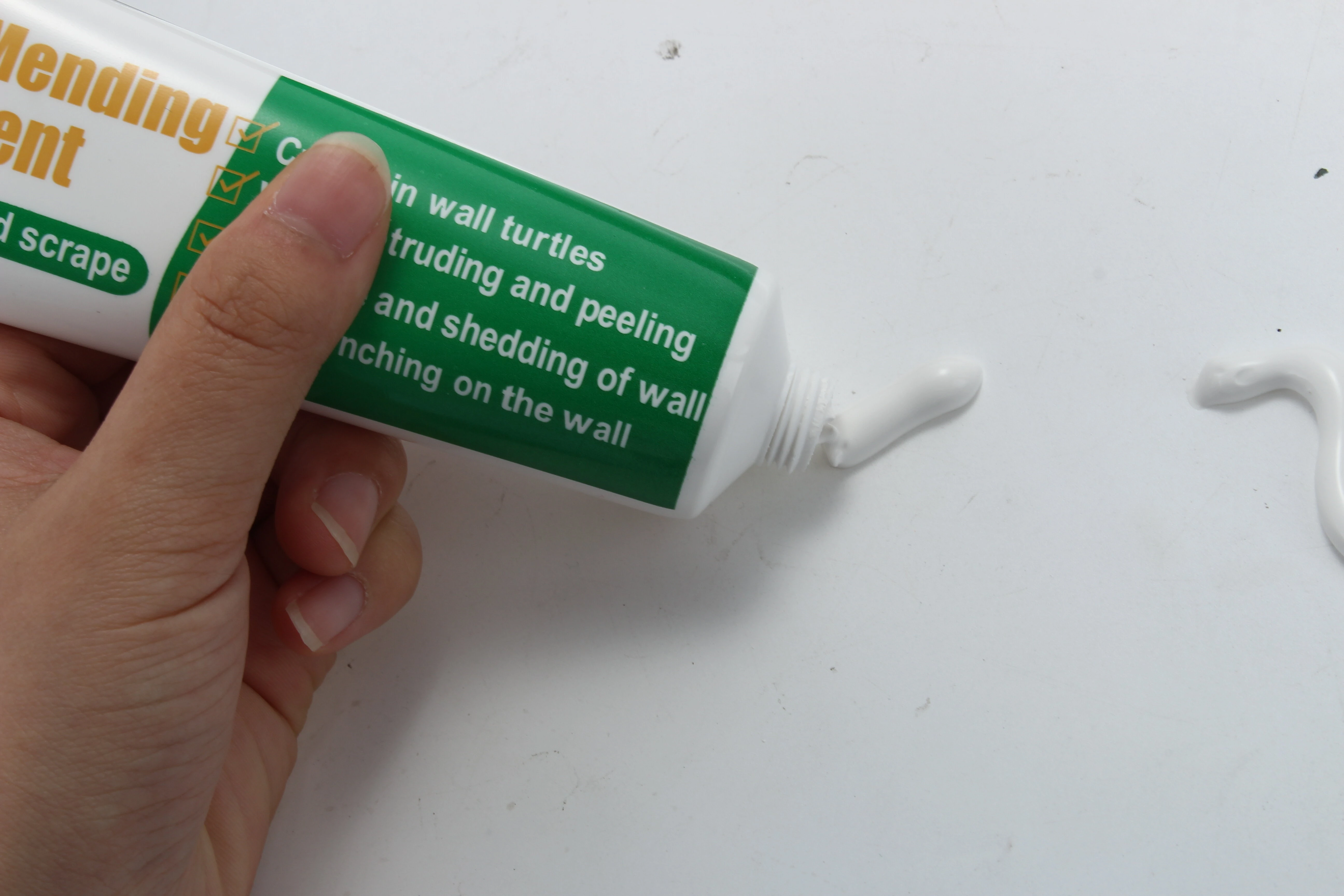 LIUMY Drywall Repair Patch & Crack Filler - Wall Mending Agent with Scraper - Image 5