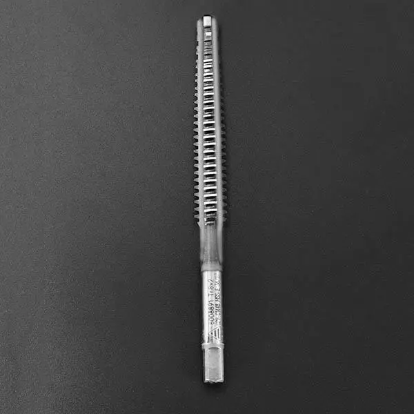 TR8x2 HSS 6542 Trapezoidal Tap Metric Ladder Screw Machine - Image 4