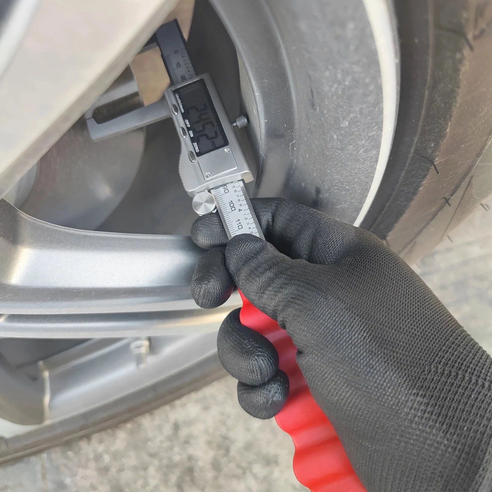 Electronic Digital Caliper | 0-150mm Brake Disc Rotor Gauge | Large LCD Screen - Image 3