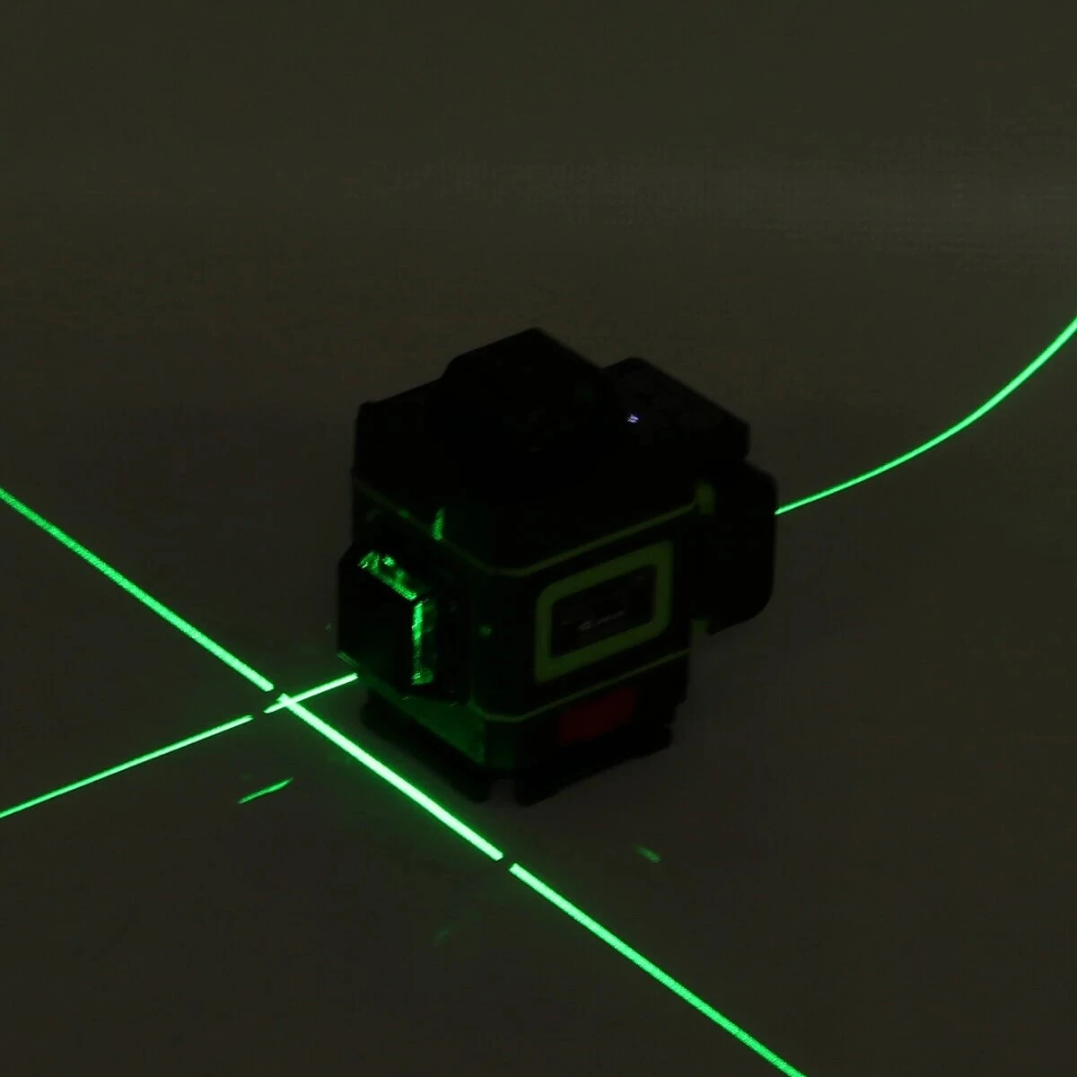 Strong Green Light 4D Laser Level - 16-Line Remote Control with Wall Frame - Image 3