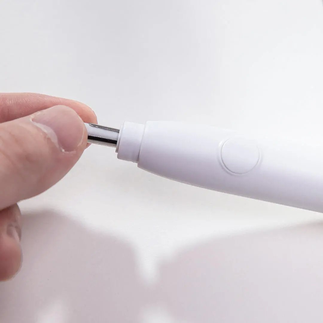 NUSIGN Smart Fashion Electric Stationery Set - White Pencil Sharpener & Desktop Vacuum Cleaner - Image 3